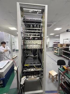 모듈형 고밀도 전원: CE+T 시에라 25 핫 스?? 포블 이방향 변환기 시에라 25-110/230-277 T724D50000