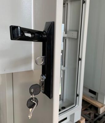 도난 방지 3점 잠금 야외 통신 캐비닛 인클로저 30U 40U 네트워크 장비용으로 맞춤 제작